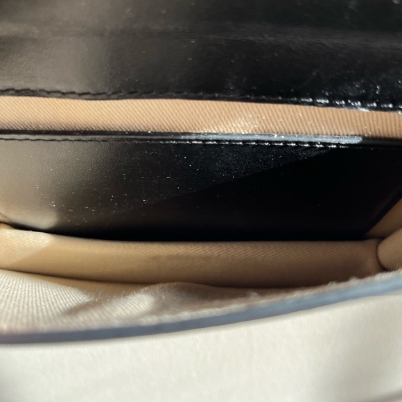 Ester Manas Black Leather Heart Holding Hands Crossbody Purse - Picture 7 of 11